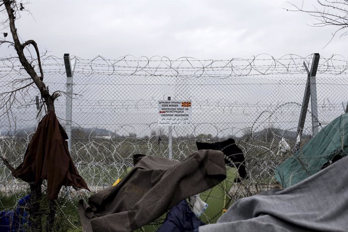 Asentamiento de refugiados junto a la frontera entre Grecia y Macedonia