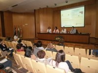 Sanitarios de Cabra muestran cómo superar las dificultades de la lactancia