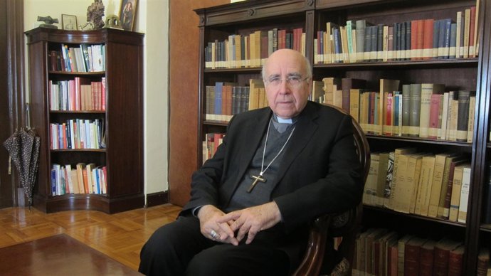 El obispo de Huelva, José Vilaplana.