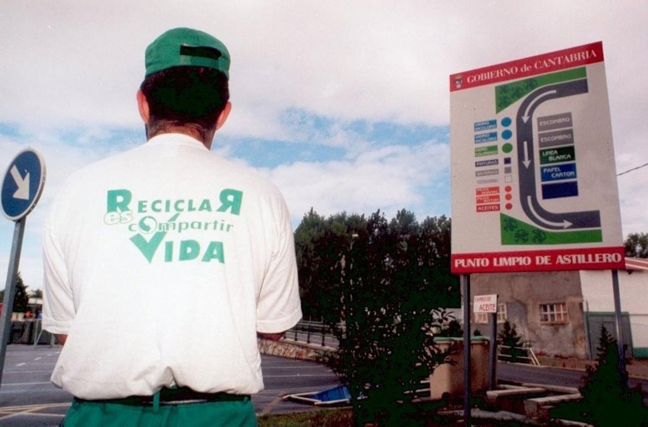 Punto limpio de Astillero.