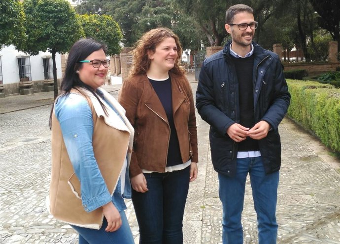 La alcaldesa de Ronda, Teresa Valdenebro, y secretario JSA, José Carlos Durán