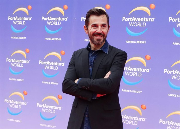 SANTI MILLÁN EN PORTAVENTURA/ANABEL