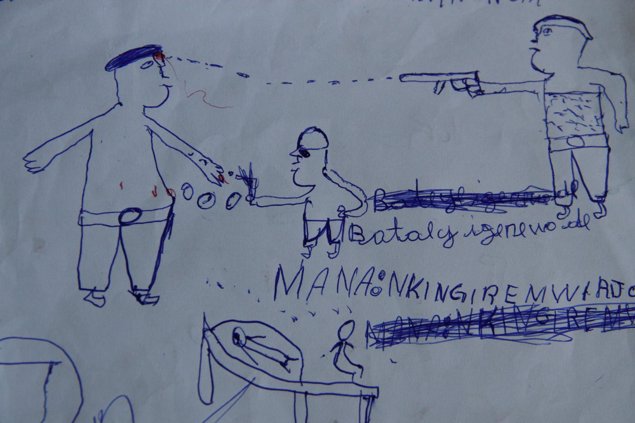 Dibujo de un niño que ha presenciado violencia en 