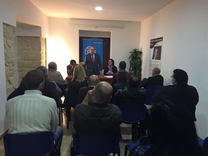 Reunión comarcal del PP en Montefrío (Granada)