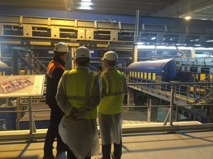 Visita del presidente de Sadeco al centro de residuos de Granada