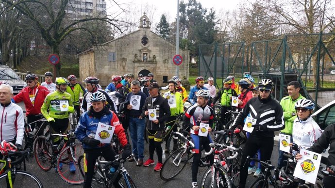 Homenaje ciclista fallecido en A Guarda