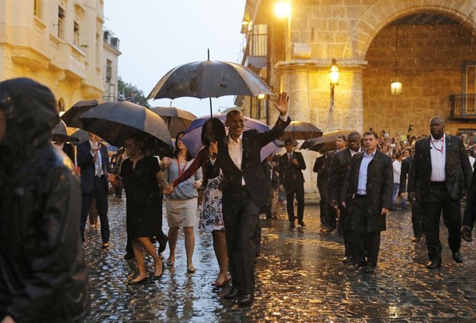 Obama paseando por La Habana Vieja
