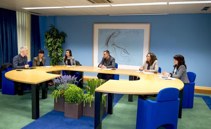 Jonan Fernández con diputaciones y Eudel