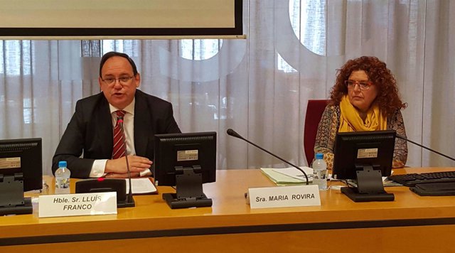 El presidente del Ctesc, Lluís Franco, y la ponente del estudio, Maria Rovira
