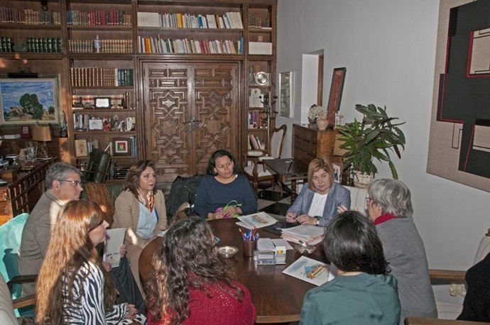 Mujeres de Nicaragua visitan la Diputación de Cáceres