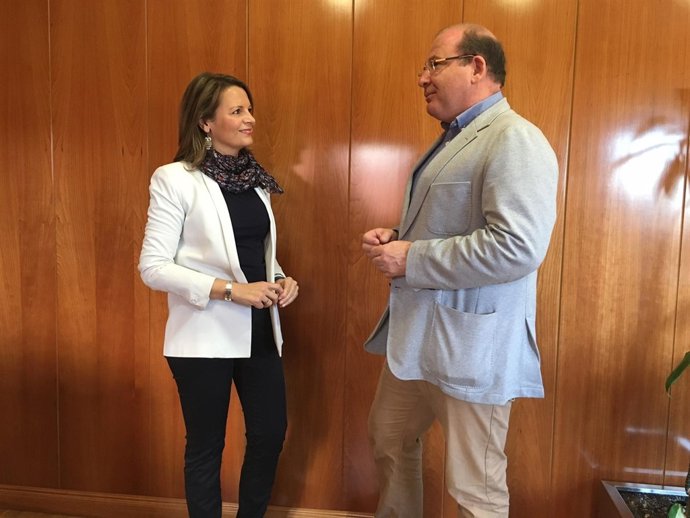 Reunión entre Ana Cobo y Javier Márquez