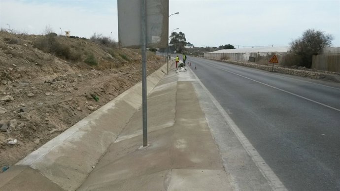 Diputación efectúa obras de conservación de la red viaria provincial.