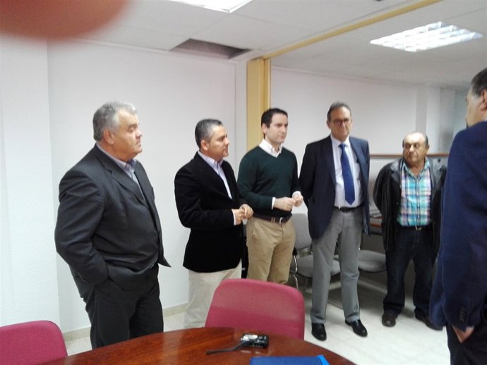 Teodoro García se reúne con miembros de la Cámara Agraria