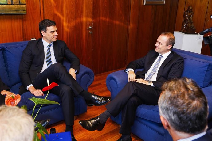 Reunión entre Sánchez e Hidalgo