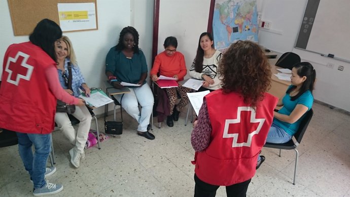 Taller de Cruz Roja para personas inmigrantes
