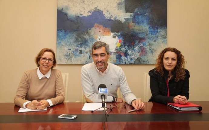 Benalmádena, Víctor Navas, Elena Galán y Encarnación Cortés 