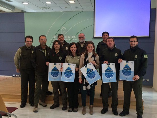 Nota Y Fotos Agentes De Medio Ambiente Censan 3.034 Aves Acuáticas Invernantes E