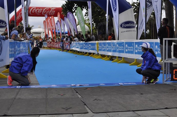 Voluntarios de la Tenerife Bluetrail