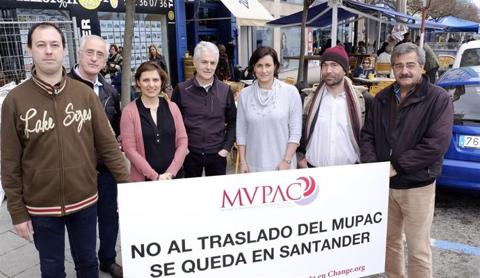 Hosteleros de las 'Terrazas del Ferry' muestran su apoyo al MUPAC