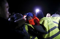 CEAR denuncia falta de garantías legales en la evacuación de refugiados en Lesbos