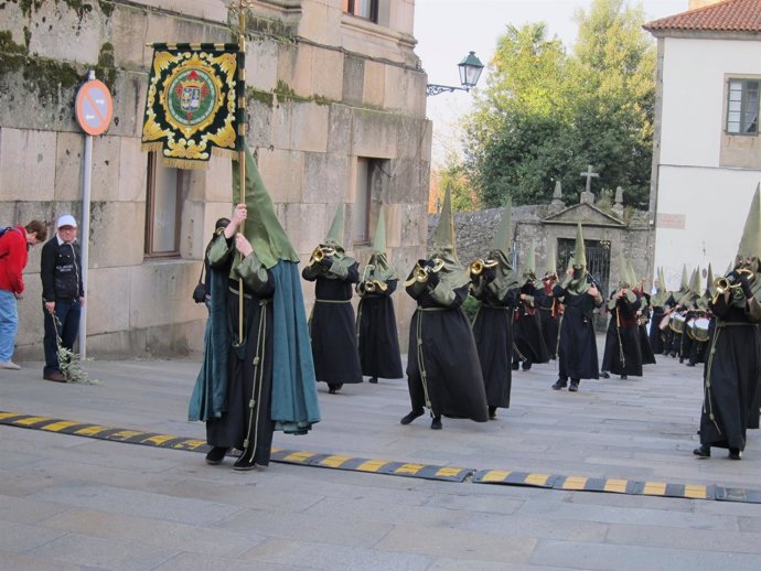 Procesión De Semana Santa En Santiago De Compostela