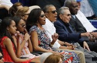 Obama y Castro disfrutan de un partido de béisbol en La Habana