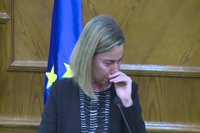 Mogherini insta a seguir trabajando tras el "dolor" de Bruselas