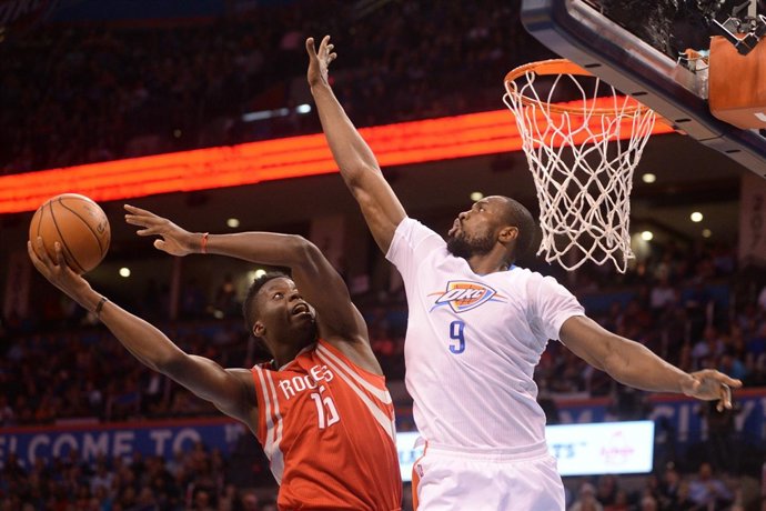 Ibaka en el: Houston Rockets - Oklahoma City Thunder