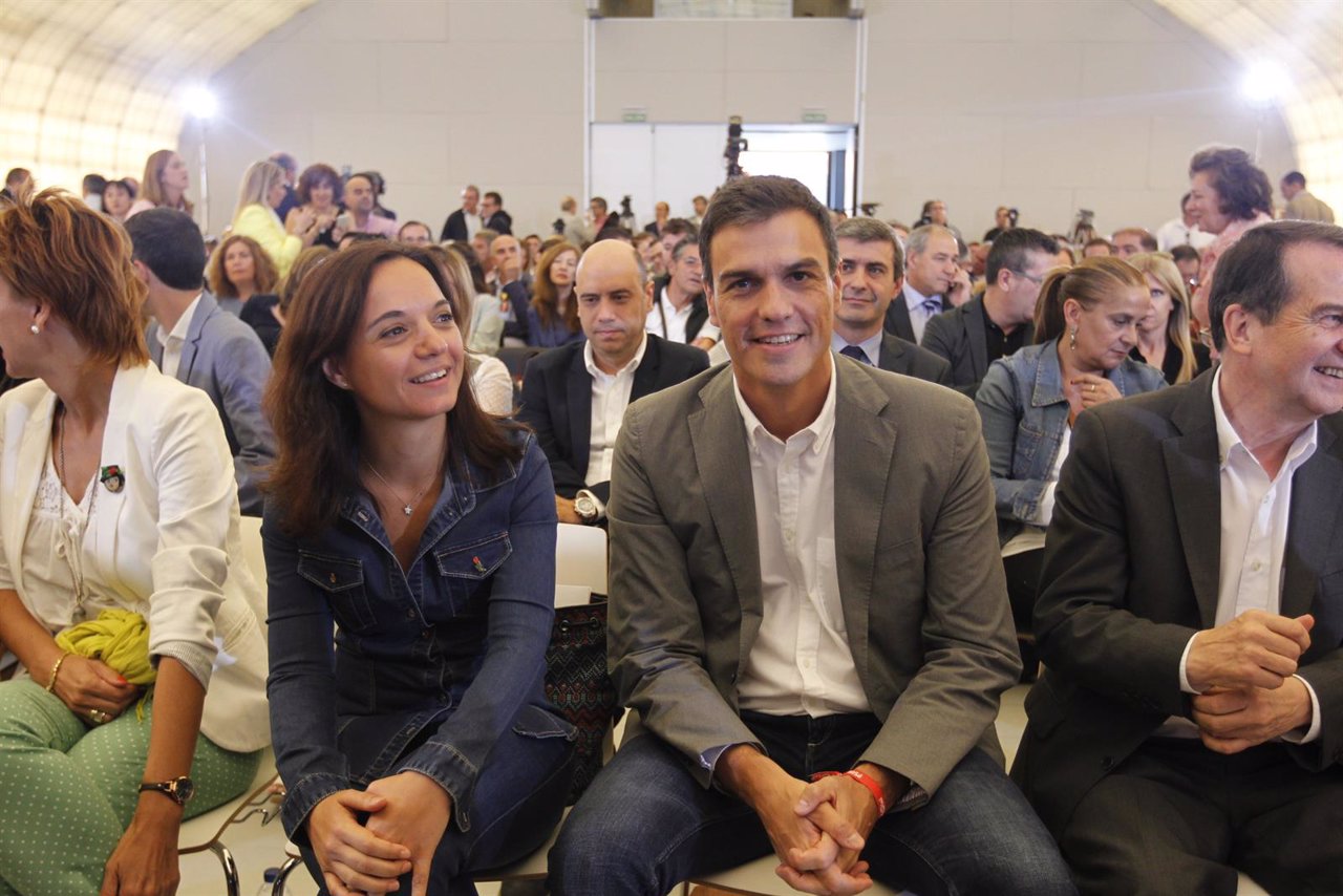 Pedro Sánchez, Sara Hernández y Abel Caballero  