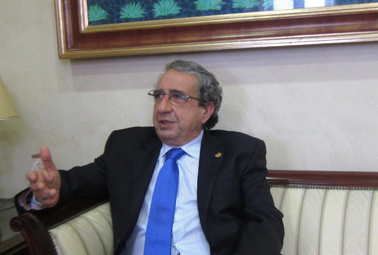 Rector de la UMA, José Ángel Narváez