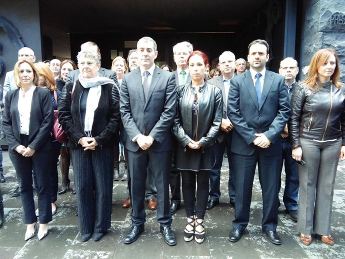 Minuto de silencio por los atentados de Bruselas