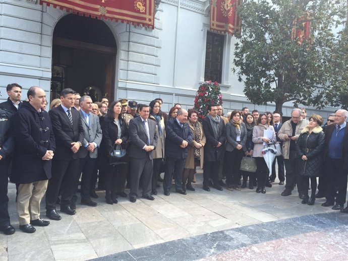 Minuto de silencio en repulsa por los atentados de Bruselas