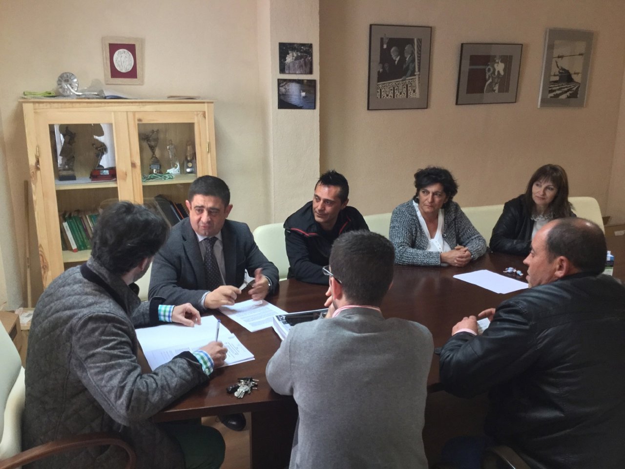 Reunión de trabajo en Huesa