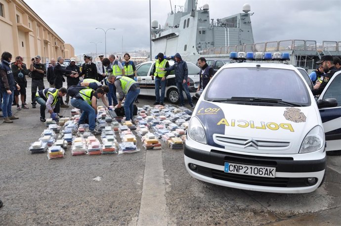 Incautada Más De Media Tonelada De Cocaína En Un Abordaje A Un Velero En El Atlá