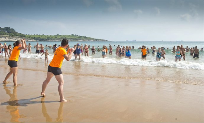 Una de las actividades programadas dentro de 'Mójate por la esclerosis múltiple'