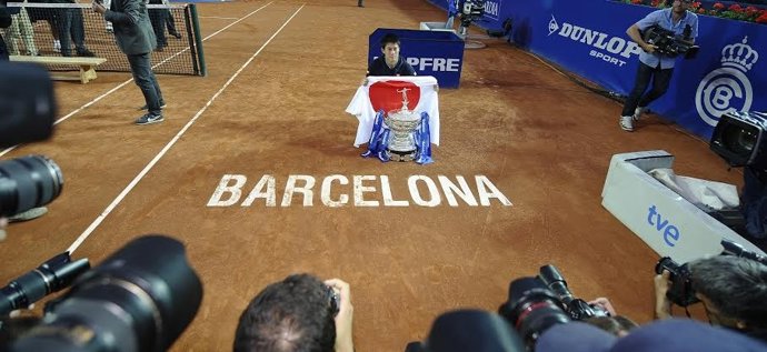 Kei Nishikori celebrando el Conde de Godó