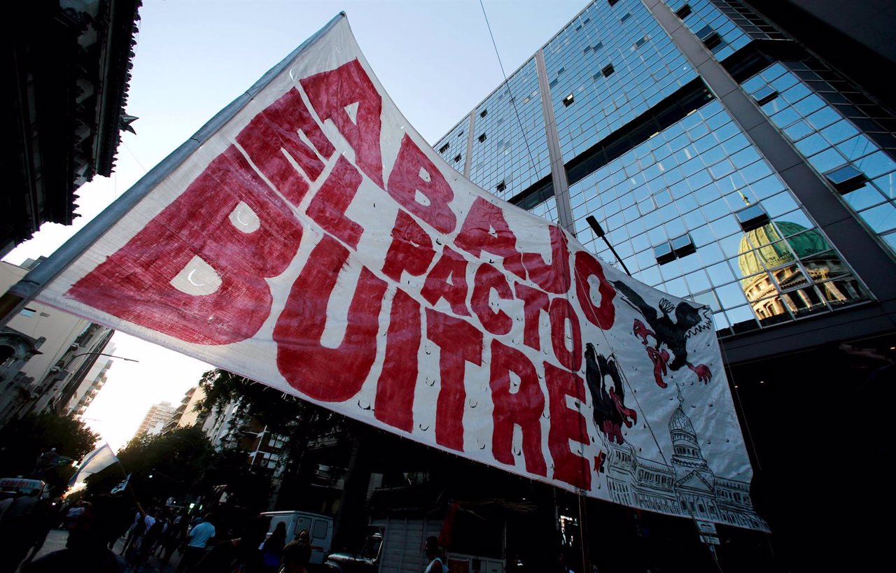 Protestas contra el acuerdo con los fondos buitre en Argentina