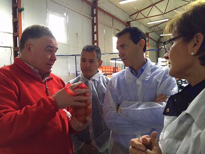 Visita de Juan Carlos Pérez Navas a la cooperativa Casur