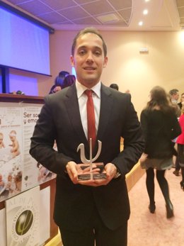 Eduardo Fonseca premiado por colegio de Psicologos
