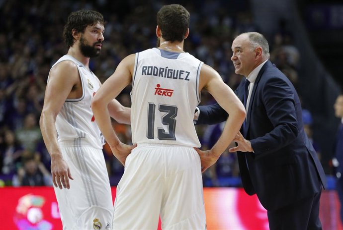 PABLO LASO, SERGIO LLUL Y RUDY  ACB ENDESA REAL MADRID - VALENCIA BASKET