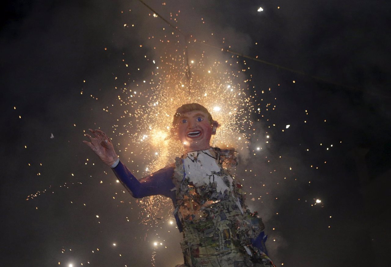 Mexicans celebrating an Easter ritual burn an effigy of U.S. Republican presiden