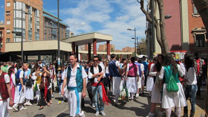 Zona De La Universidad De Murcia Llena De Huertanicos En El Bando De La Huerta