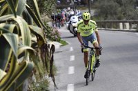 Contador pide "un control ya de motos en carrera"