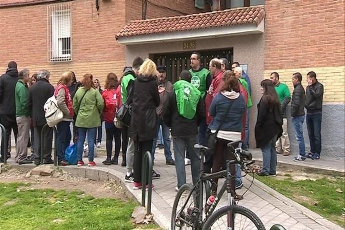 El desahucio de una vivienda en Moratalaz.