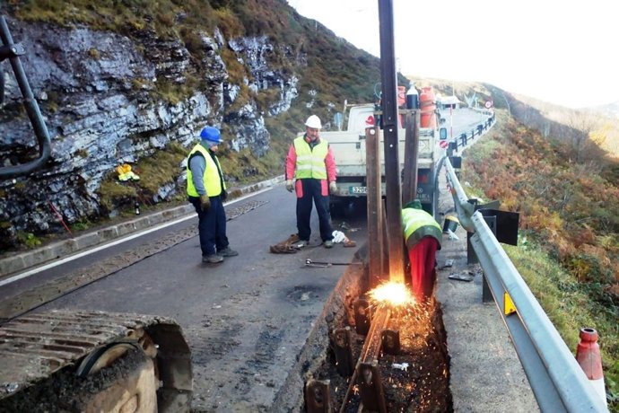 Obras en el Puerto de La Sía. 
