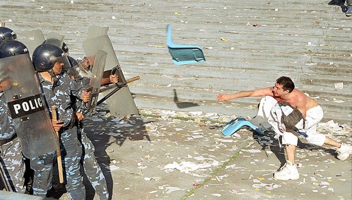Buenos Aires, barras bravas 2000