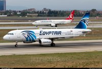 El secuestro del avión de EgyptAir se salda con el sospechoso detenido y los motivos por aclarar