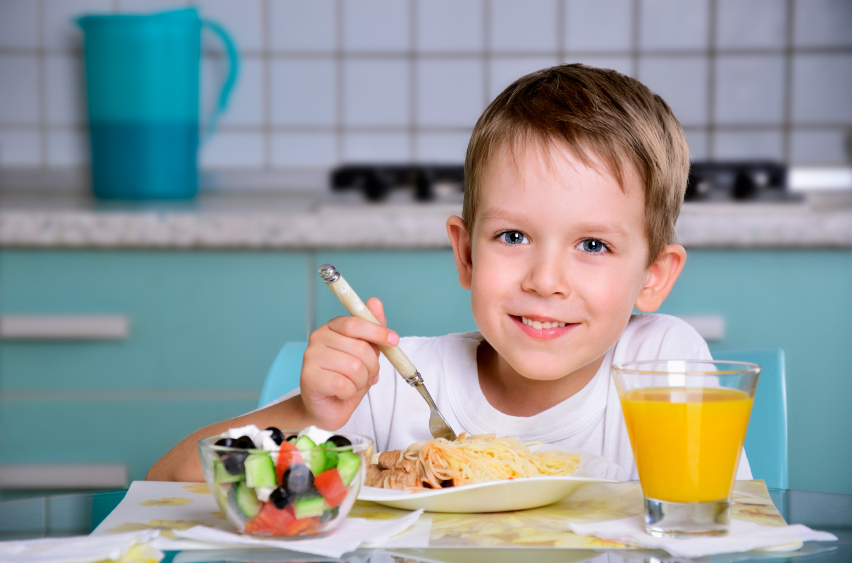 Controlar el peso de los niños a través de la alimentación
