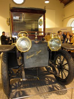 Coche Hispano-Suiza en el Museo de Historia de la Automoción en Salamanca
