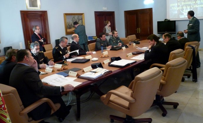 Reunión sobre el dispositivo estatal para la Romería de la Virgen de la Cabeza.